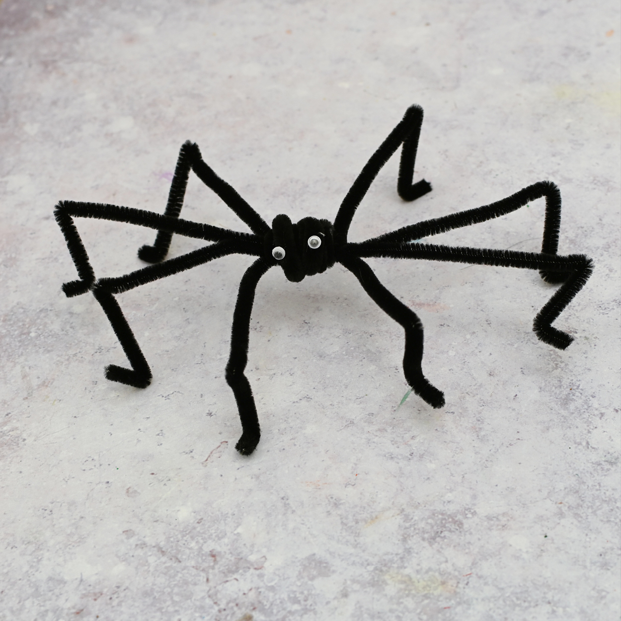 pipe cleaner spider craft